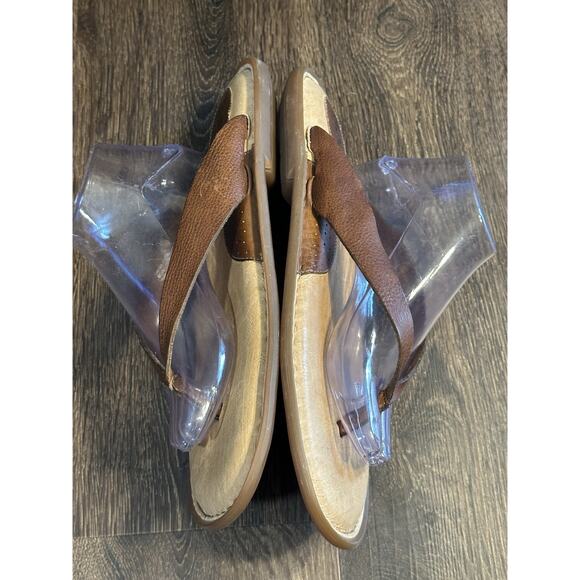 Born Men’s Been Leather Upper Tan Footbed Thongs SZ 14 Sandals - Picture 3 of 8